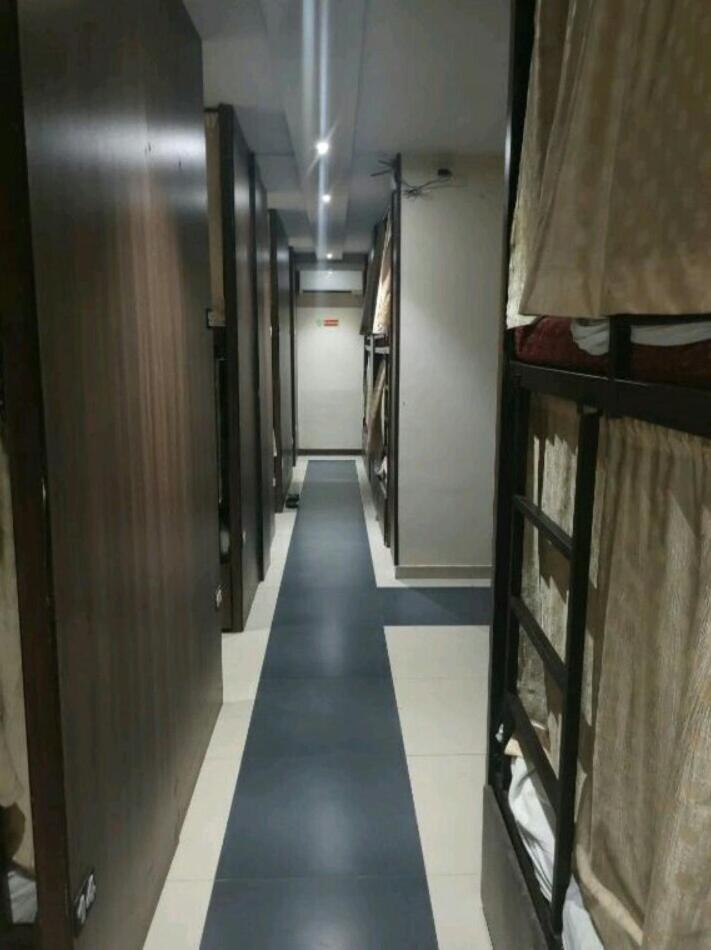 Almas Dormitory 24 Hours Aircondition Bombay Exterior foto