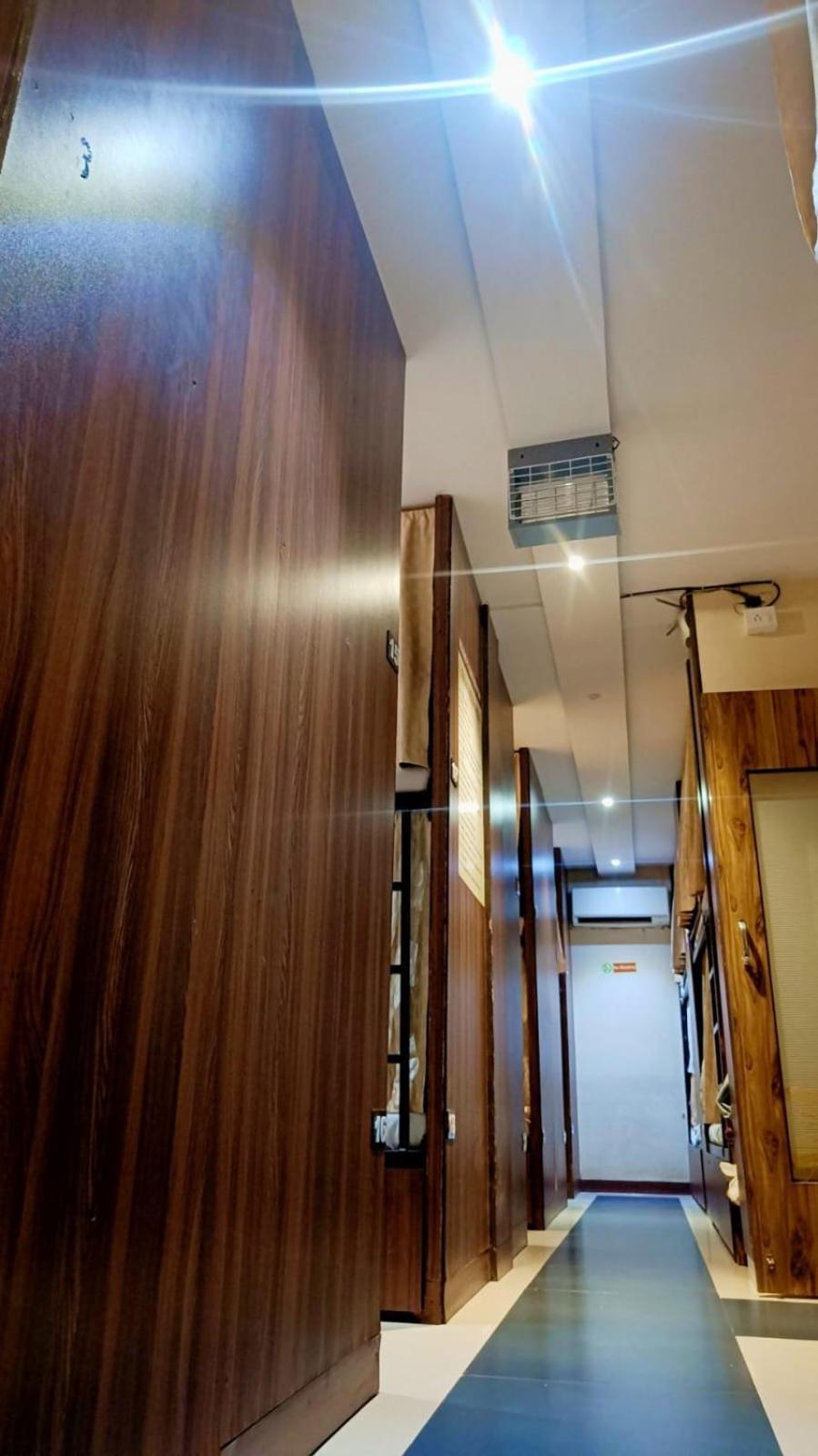 Almas Dormitory 24 Hours Aircondition Bombay Exterior foto