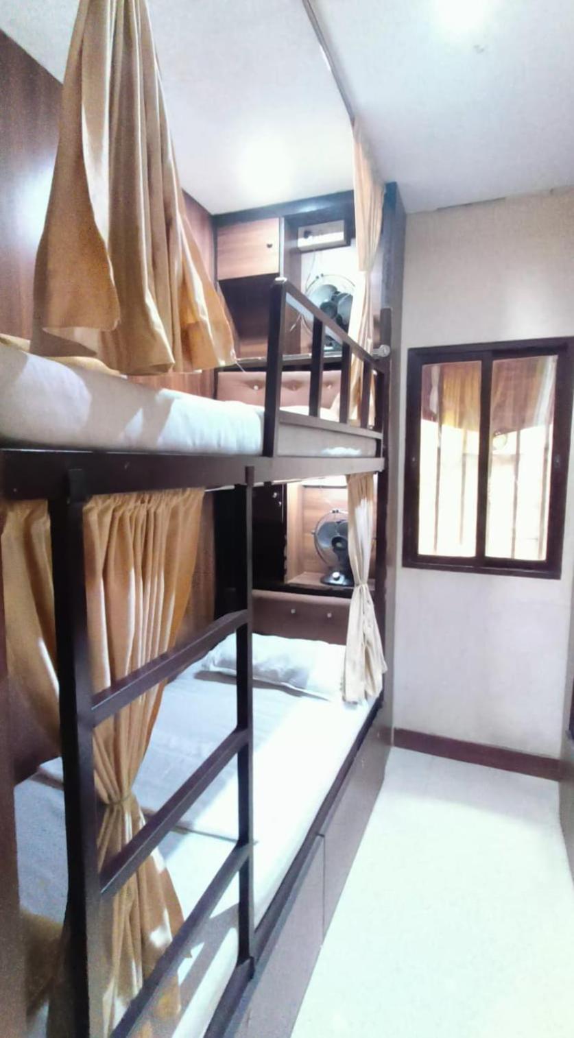 Almas Dormitory 24 Hours Aircondition Bombay Exterior foto